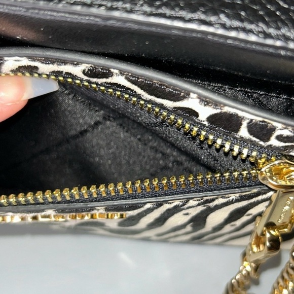 Michael Kors Jet Set Leather Cross Body Bag - Picture 8 of 11